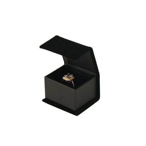 Kadife Yüzük Kutusu